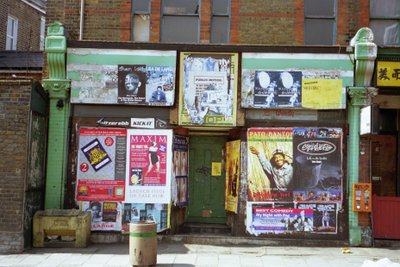 Empty Shop, Willesden, 1995 by Unbekannt Unbekannt